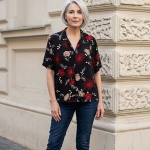 Vintage Tapestry Women’s Black/Red Floral Button Down Short Sleeve Shirt - 1XL